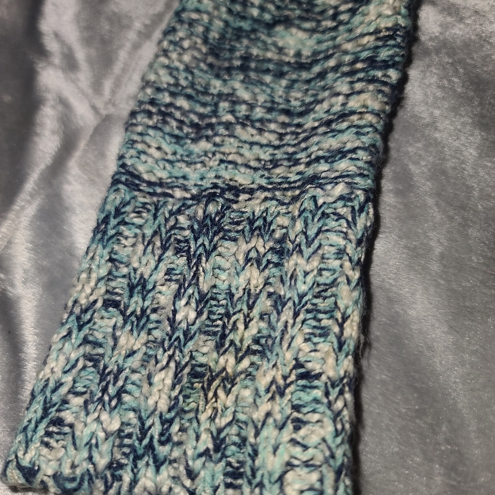 Sweater - Picture 2 of 6